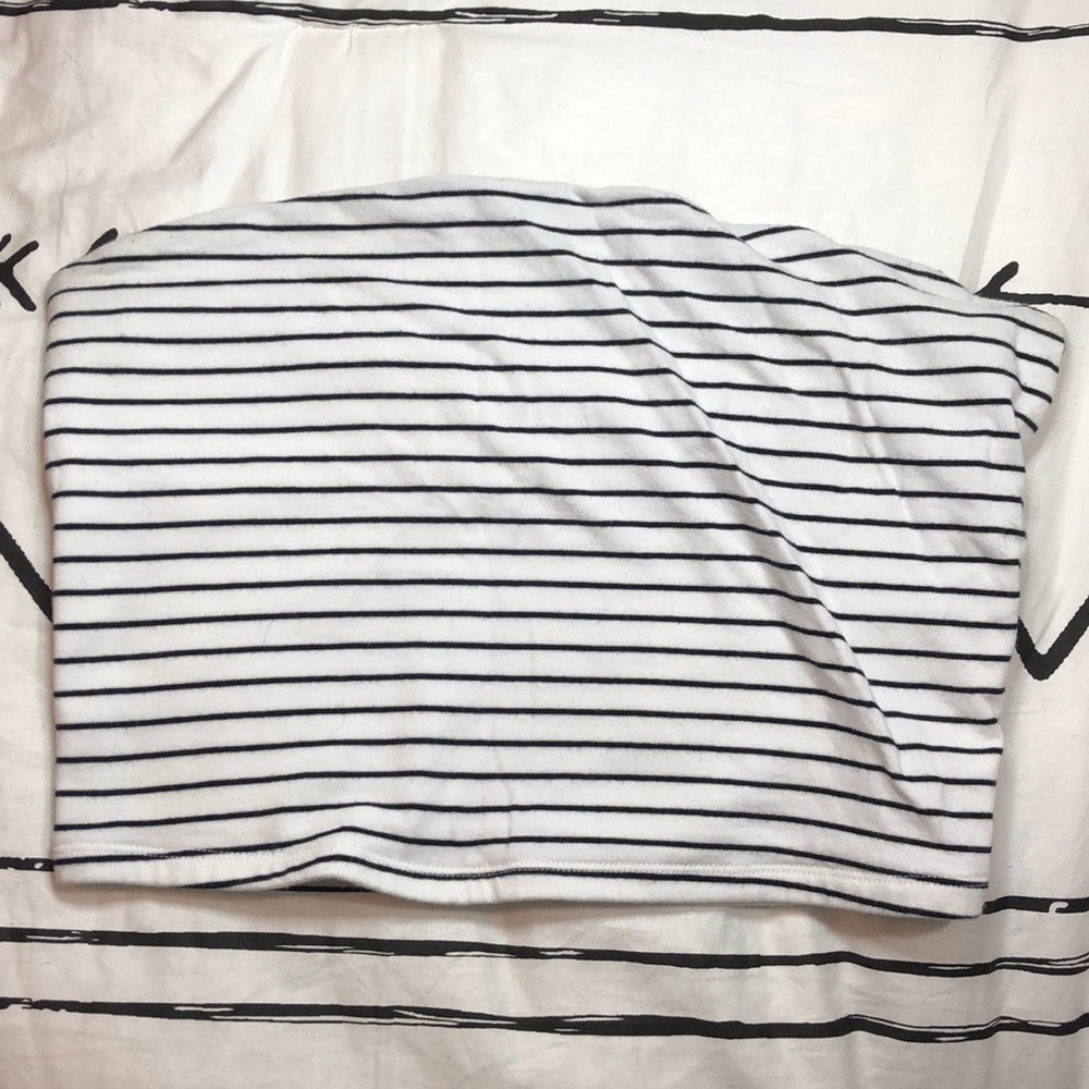 Strapless crop top